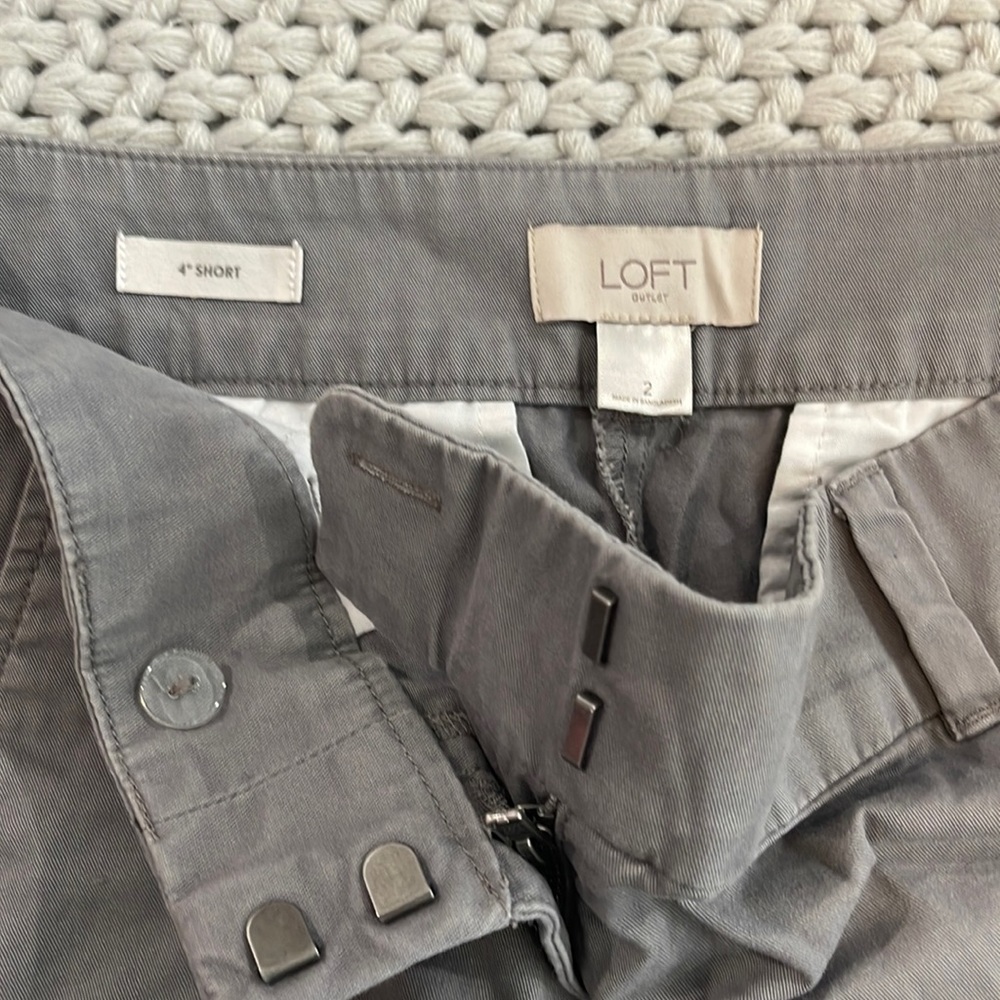 Loft gray shorts - Picture 3 of 3
